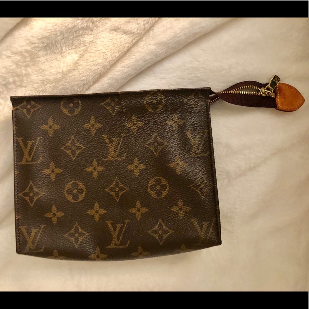 Authentic Louis Vuitton Toiletry Bag 19